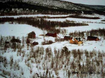 Teigmo is situated by the river Karasjok in the midst of sapmi