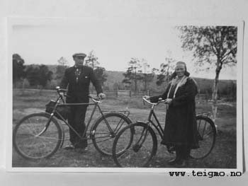 grand ma pa and their bicycles