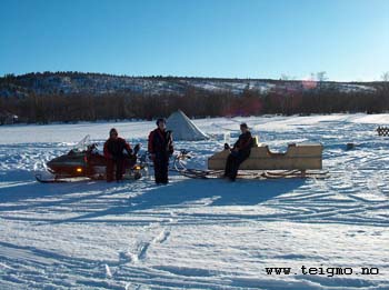 snowmobilesafari