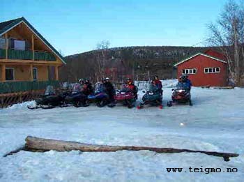 snowmobilesafari2